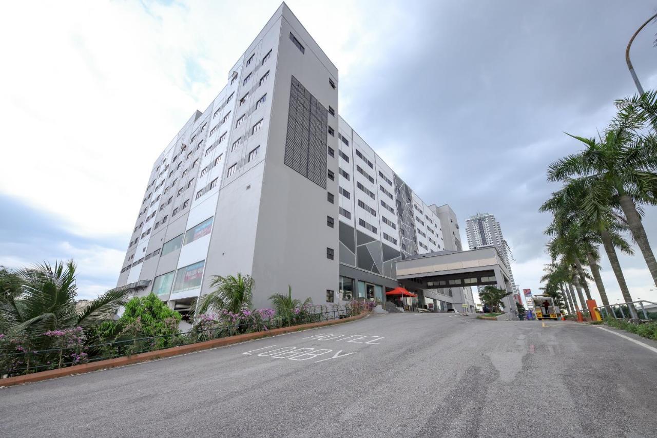 Oyo Capital O 89357 Unicorn Hotel Seri Kembangan Exterior photo